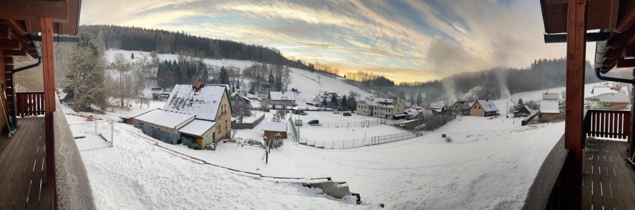 Rodinny Dum Na Slunecni Strani Dolni Dvur Exterior photo