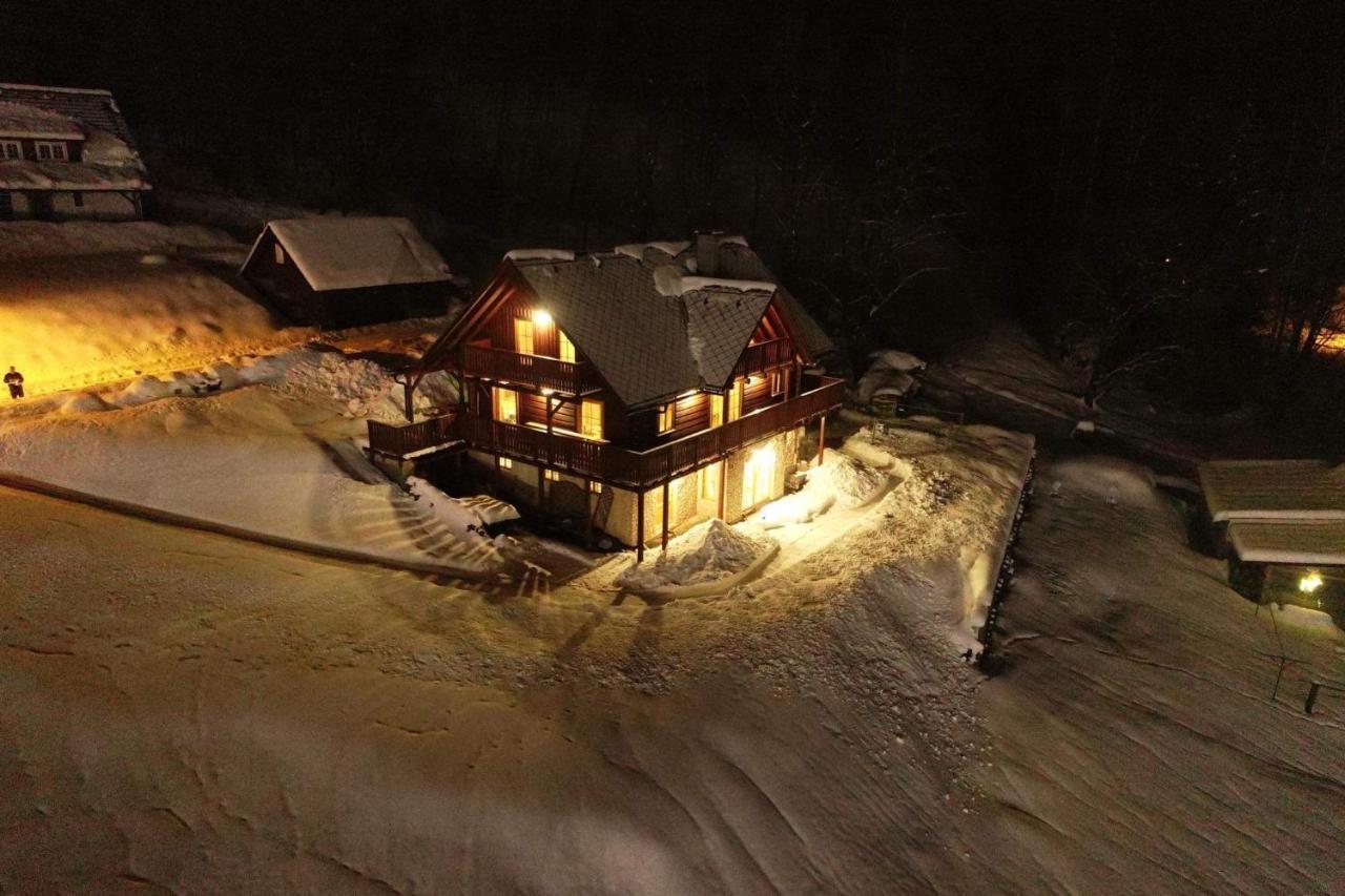 Rodinny Dum Na Slunecni Strani Dolni Dvur Exterior photo