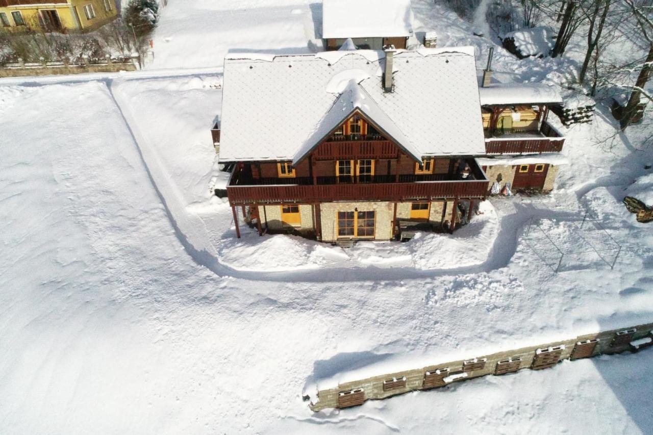 Rodinny Dum Na Slunecni Strani Dolni Dvur Exterior photo