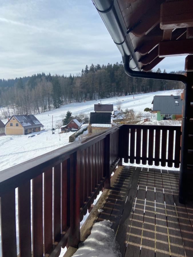 Rodinny Dum Na Slunecni Strani Dolni Dvur Exterior photo
